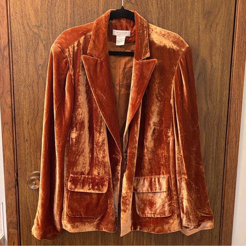 Emanuel Velvet Blazer in Caramel